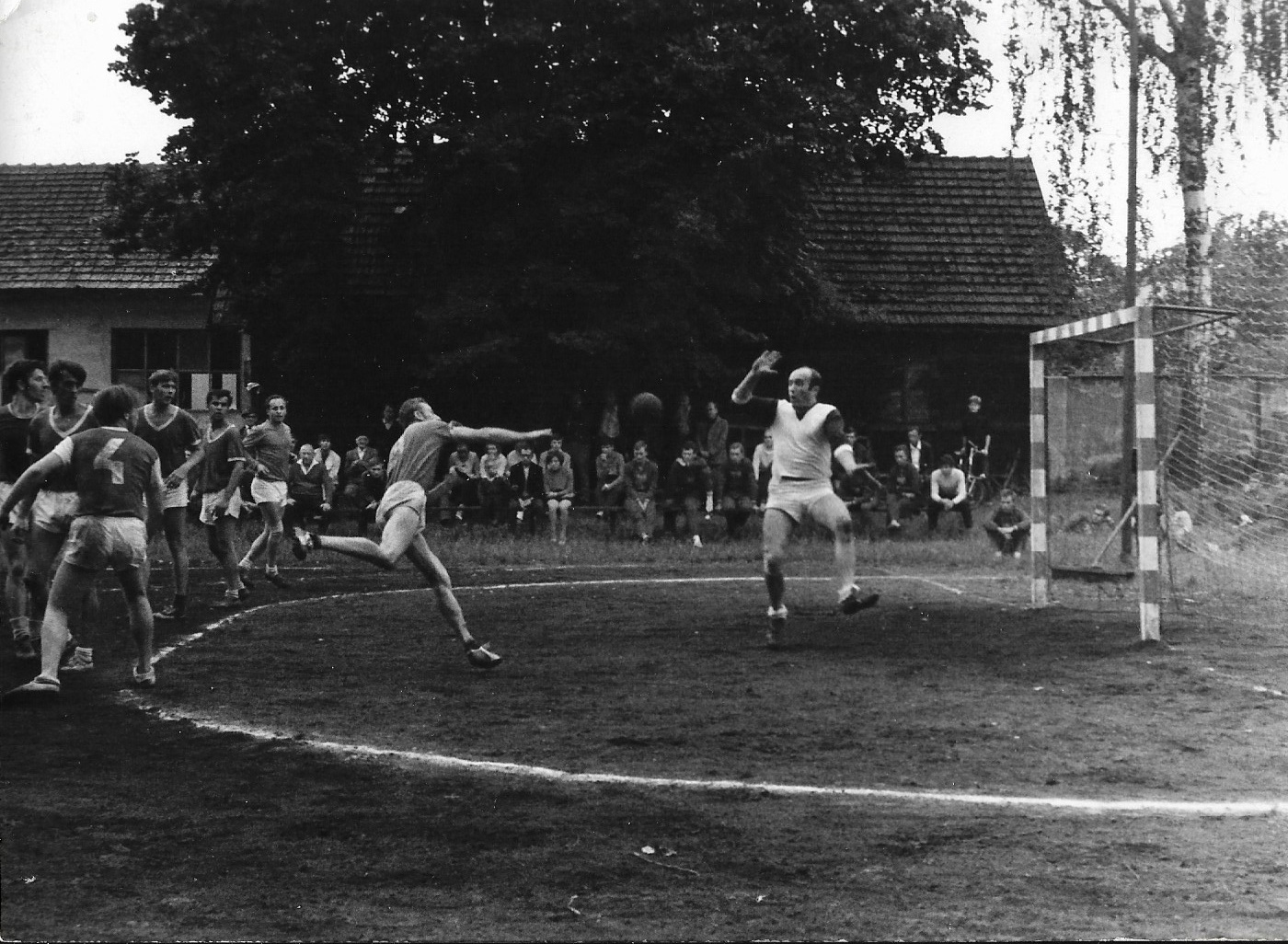 1962 na škváře v Bělé, střílí J.Tošovský, v pozadí Kudrnáč, Ječný, Křížek