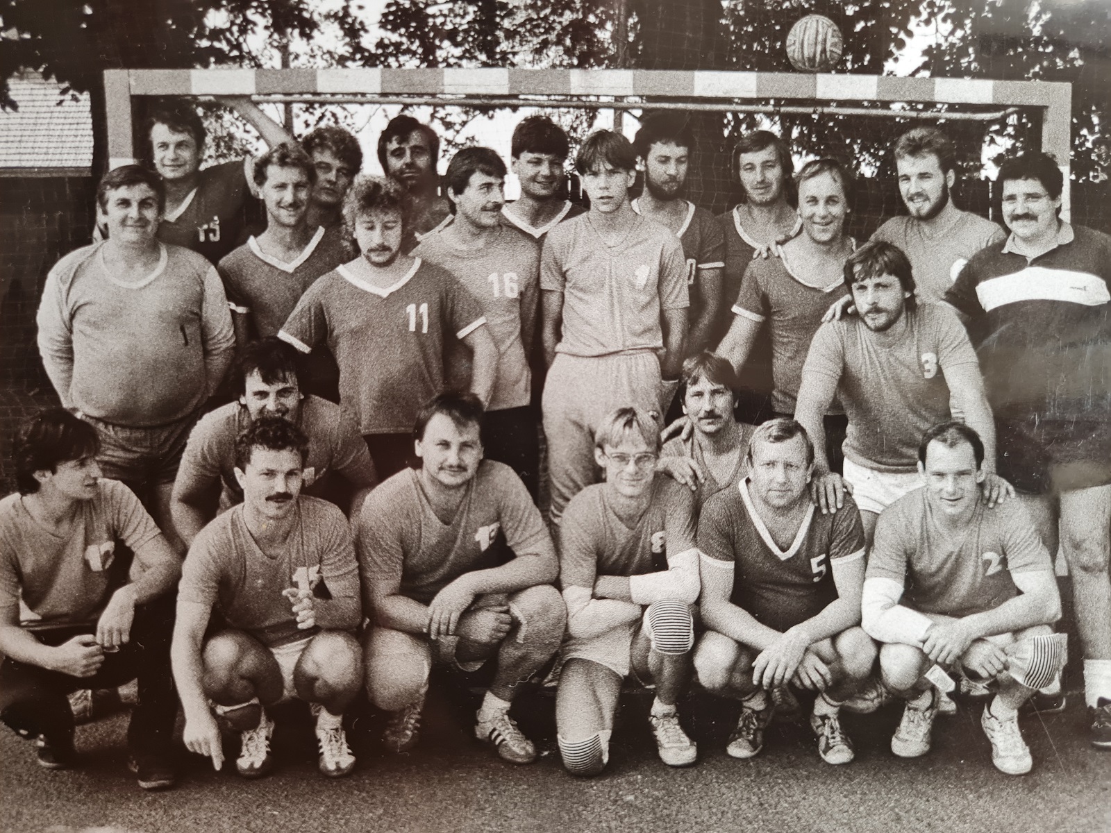 S TSG Lübben v 80.letech na Máchově poháru v Bělé, Tonda vlevo s č.1.