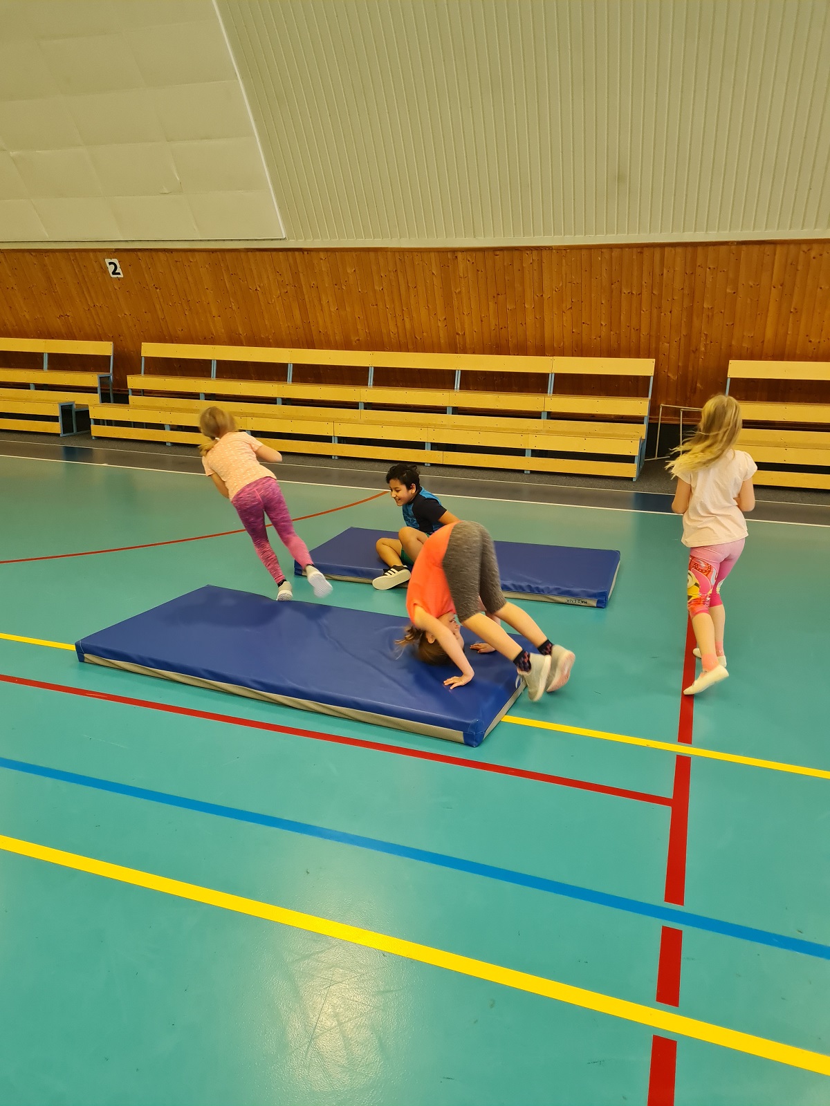 Zahájili jsme školní klub házené 22/23 - fotka 10