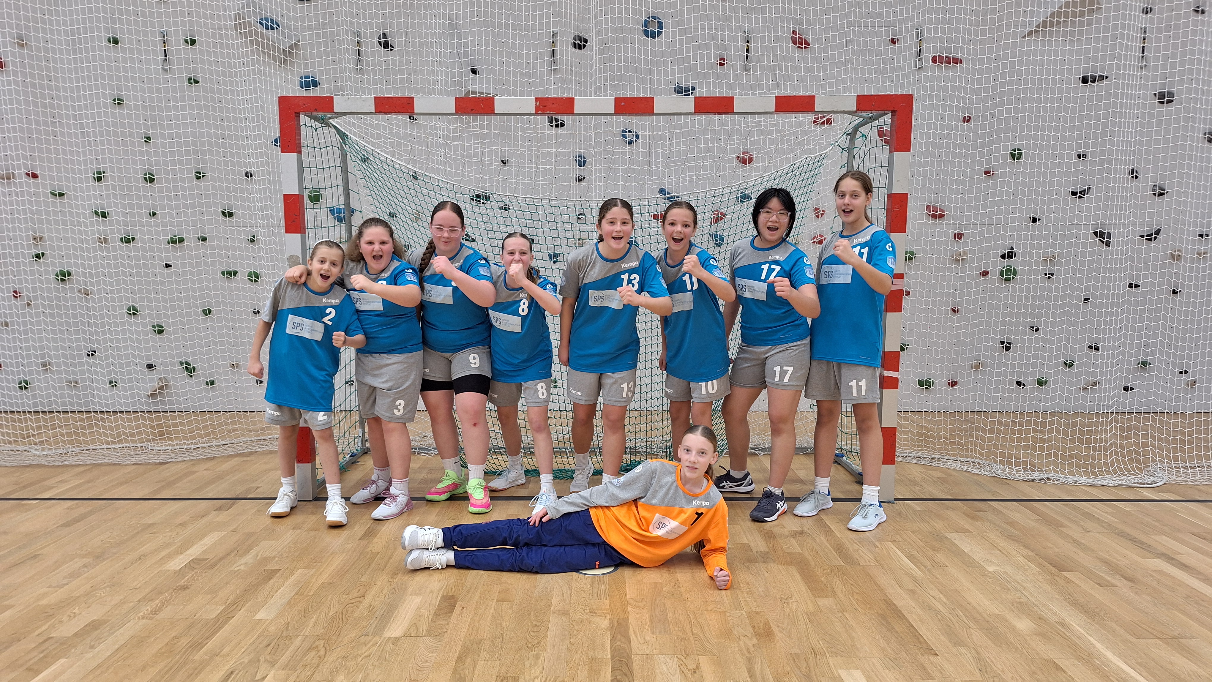 Mladší žákyně na turnaji v Kolíně