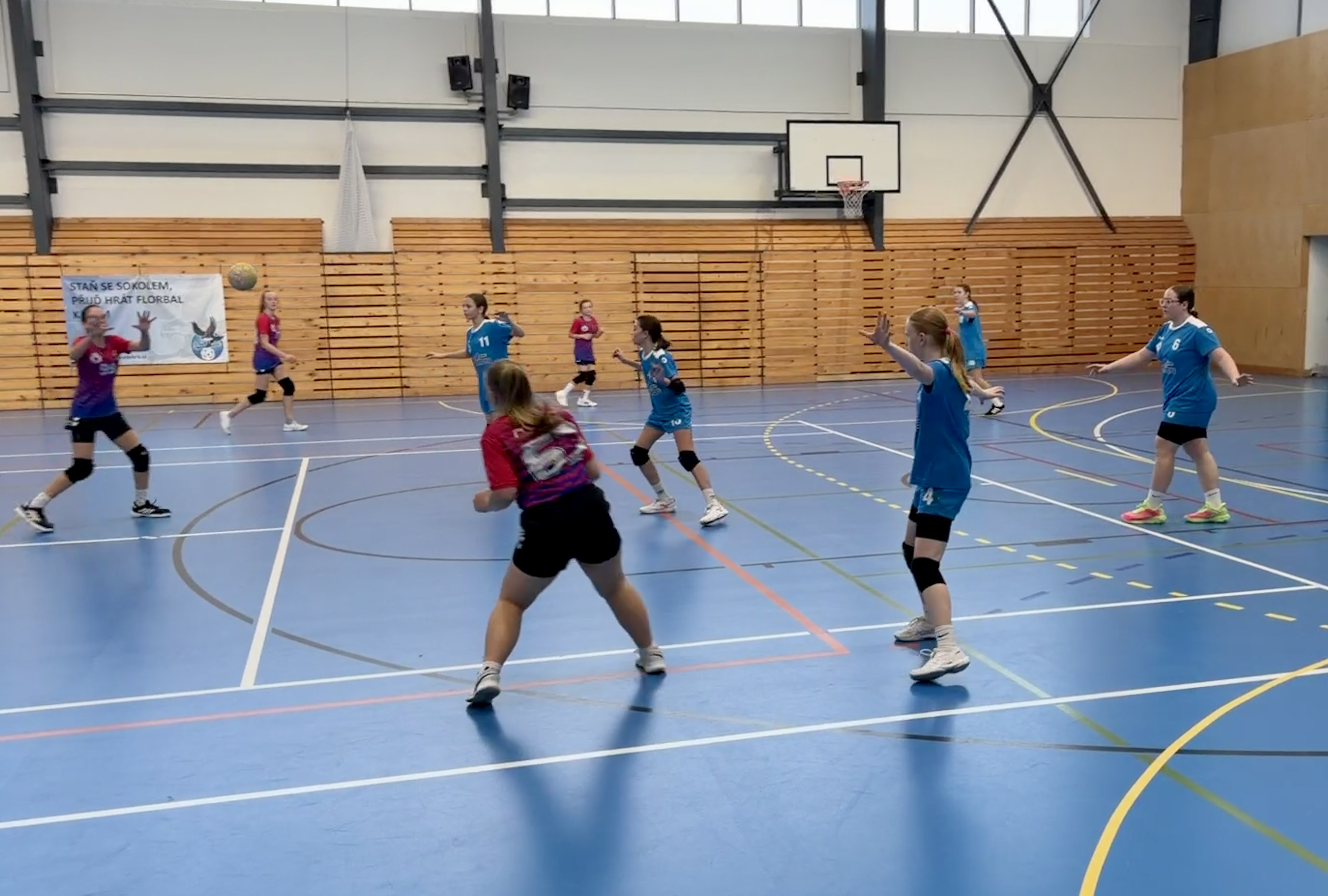 Starší žákyně stoprocentní na turnaji v Dobříši