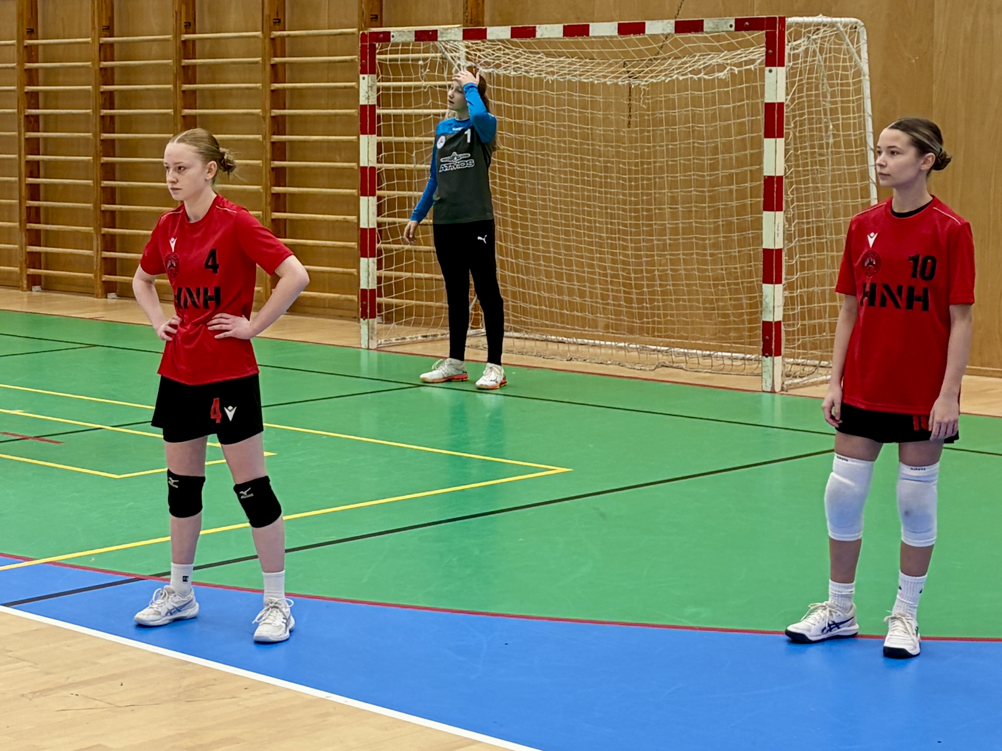 Cenné zkušenosti na turnaji starších žákyň v Turnově