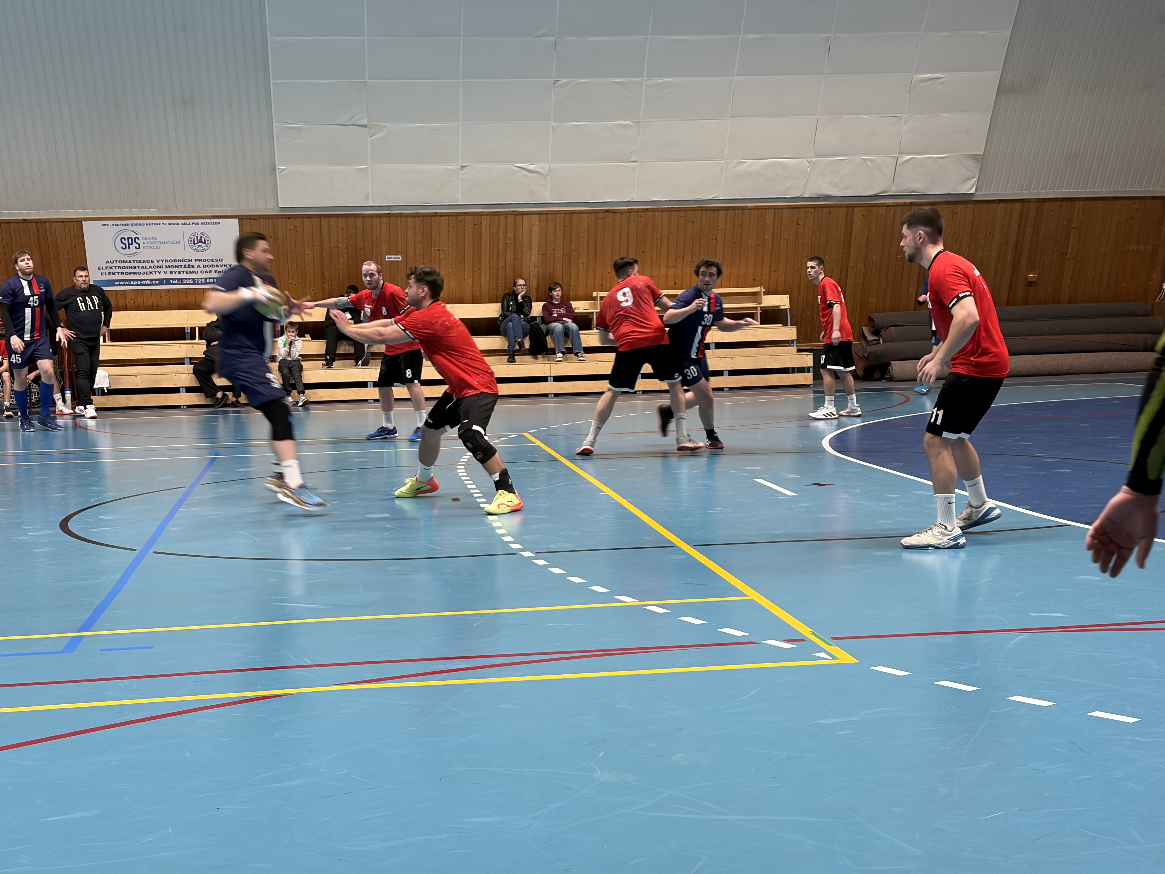 Povinné domácí vítězství můžu nad Kobylisy 32:30