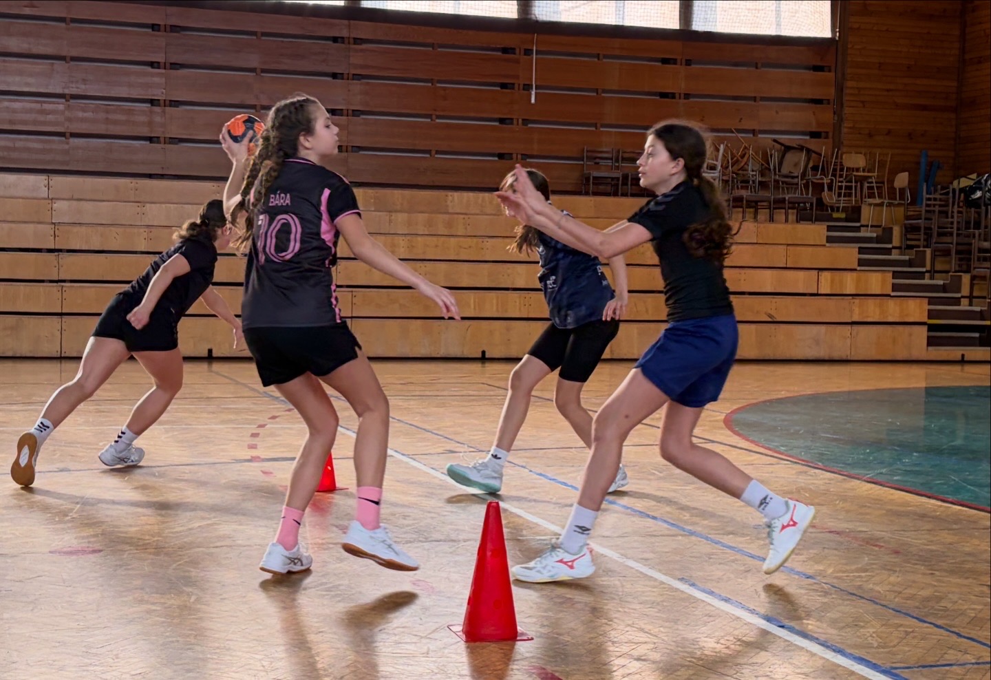 Zimní soustředění žaček v Suľovských skalách - fotka 13