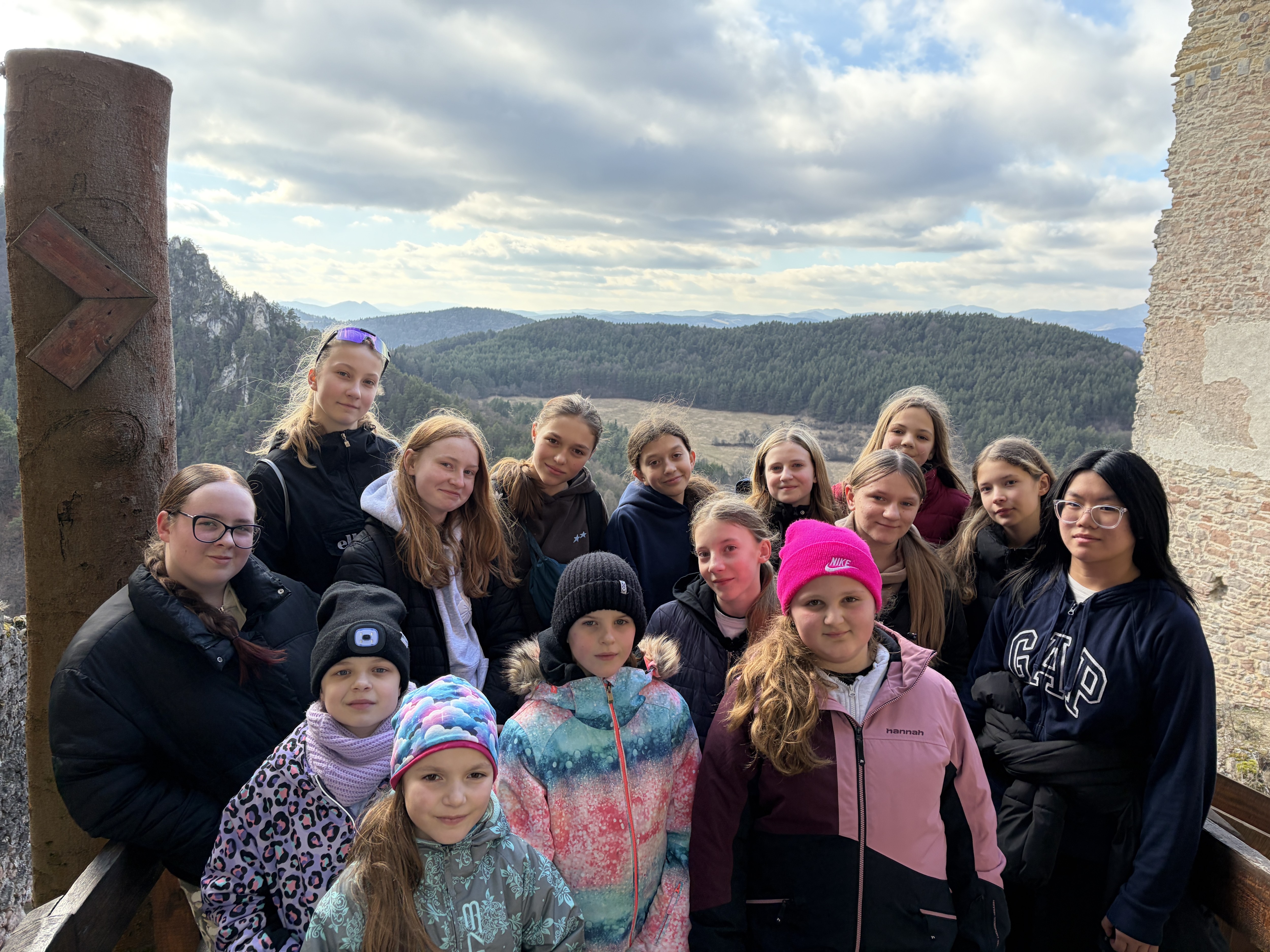 Zimní soustředění žaček v Suľovských skalách - fotka 16