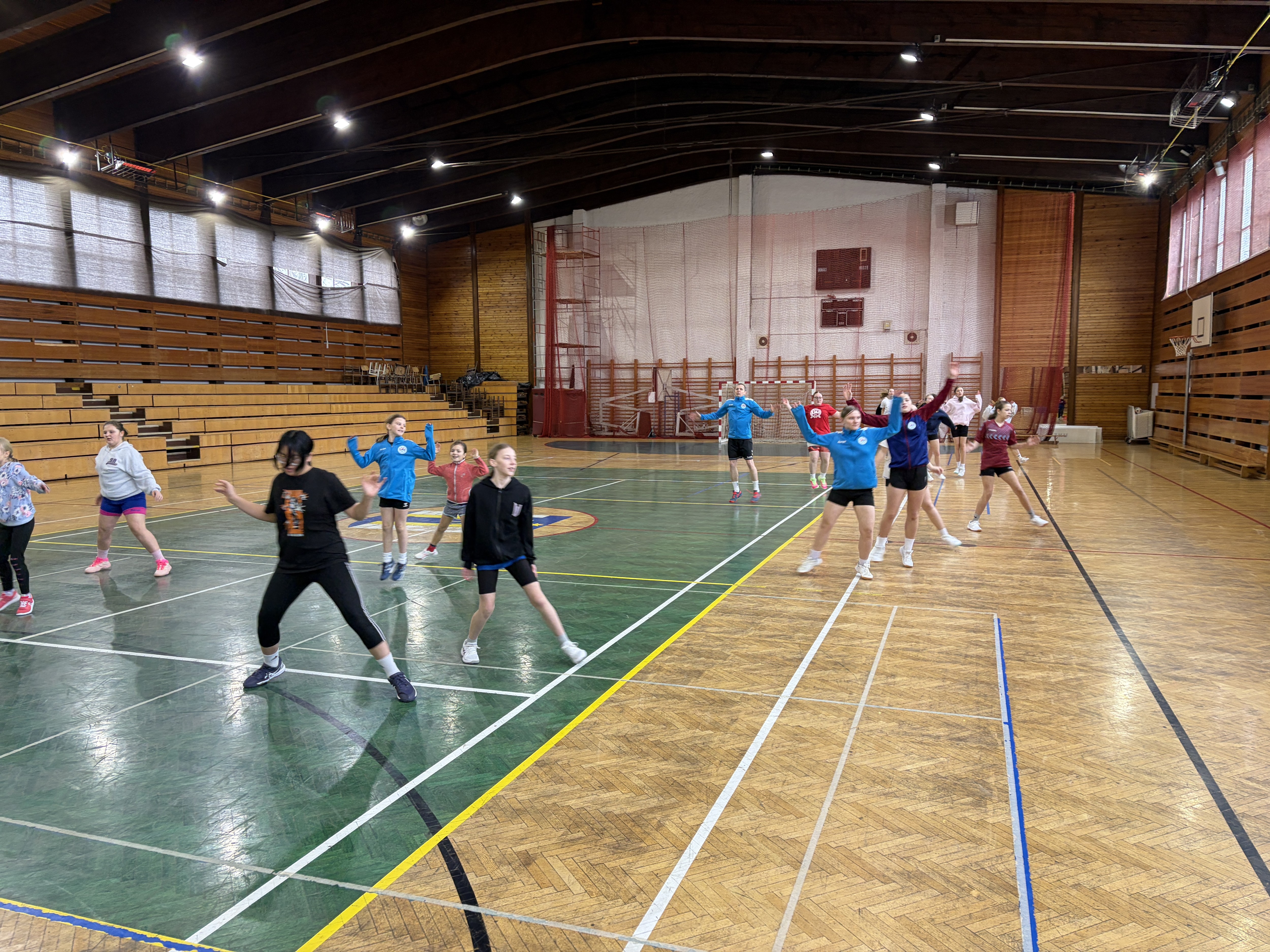 Zimní soustředění žaček v Suľovských skalách - fotka 5