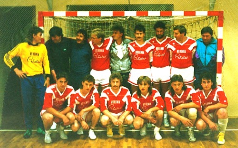Družstvo mužů 1991:
horní řada: Musil, ?, Šindelář, Netrval, Svoboda, Cehák, Kaňka, Peška, Křížek
spodní řada: Kudrnáč, Ulman, Šanda, Pitloun, Stach...